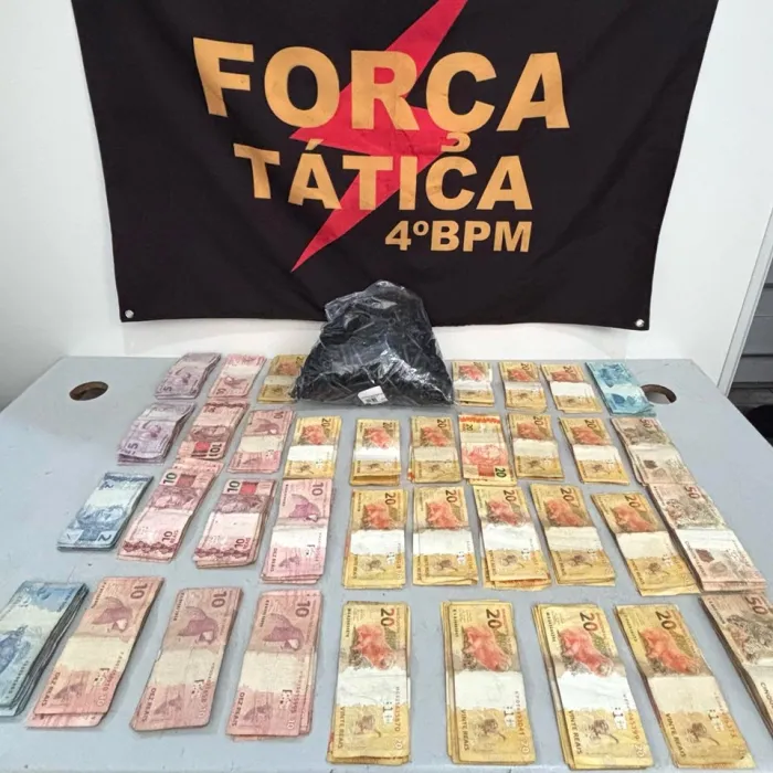 Força Tática do 4º BPM realiza apreensões de entorpecentes e dinheiro em Vila Velha