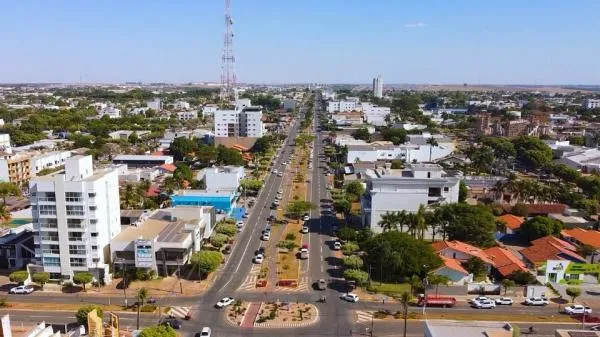 Vereador pede mudança em lei para permitir construção de prédios com mais andares na Avenida Mário Raiter