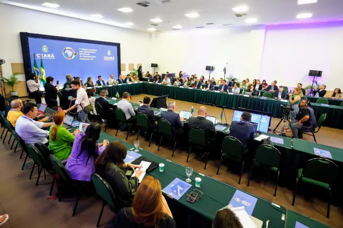 Governo participa do primeiro dia do 7º FNSecom com discussões sobre gestão de crise, legislação da publicidade e boas práticas em redes sociais