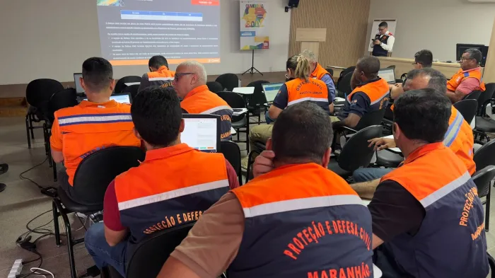Simulado da Defesa Civil Estadual orienta sobre sistema nacional de alerta a desastres