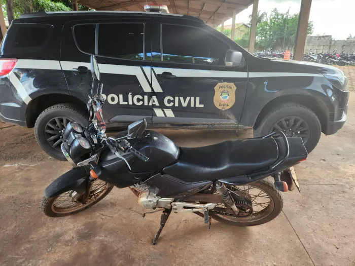 Polícia Civil apreende motocicleta com sinais identificadores adulterados na Capital