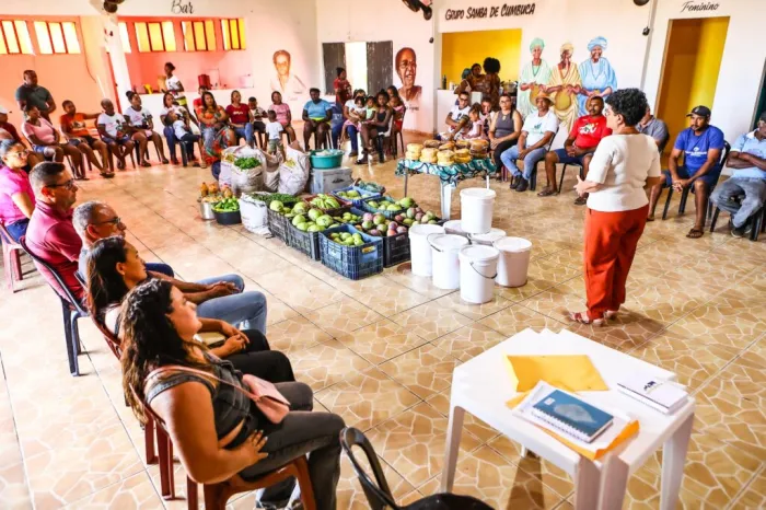 SAF entrega 1,3 mil quilos de alimentos para cozinha solidária quilombola no Vale do Canindé