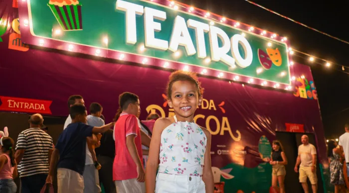 Apresentações teatrais envolvem e divertem o público na Vila da Páscoa 