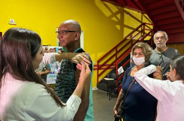 Dia da Saúde: campo-grandenses aderem ao drive da vacinação e impulsionam imunização contra a Influenza