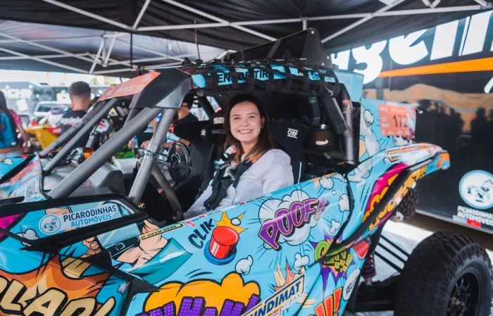 Prefeita em exercício, Dayse Silva marca presença na largada da 27ª edição do Rally RN 1500 em Caruaru