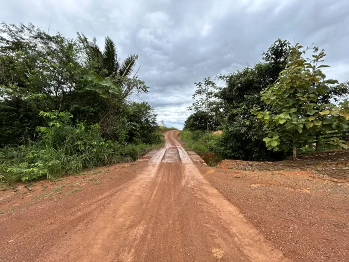 Prefeitura de Porto Velho intensifica recuperação de estradas no distrito