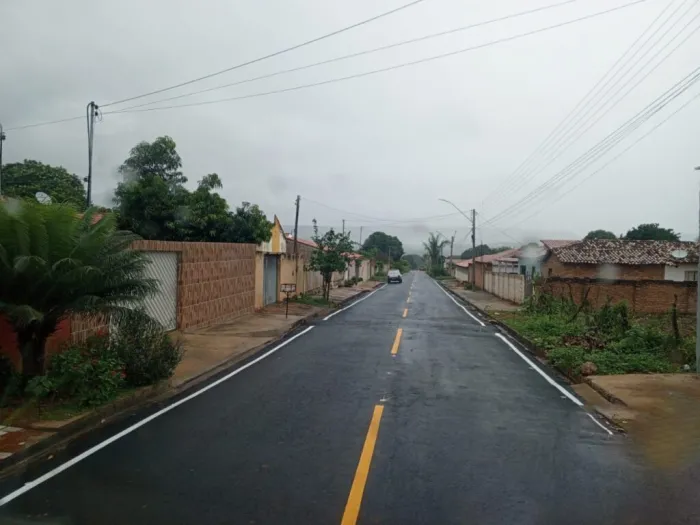 Secretaria da Infraestrutura pavimenta ruas no município de Manoel Emídio