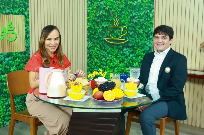 ‘Café com Notícias’ – Oftalmologista Mário Menezes destaca o Abril Marrom