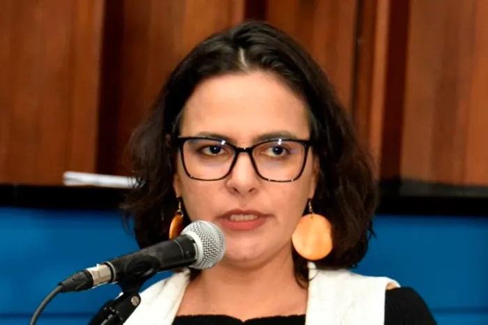 Moção de congratulação às mulheres indígenas na literatura