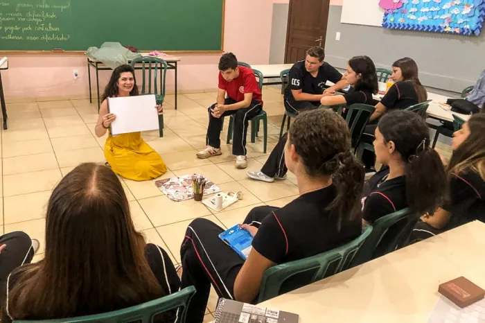 Projeto da UEPG leva formação para jovens no interior de Ipiranga