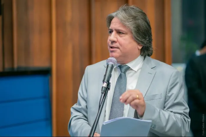 Caravina solicita reforma dos banheiros e vestiários da Escola Afonso Pena, em Três Lagoas