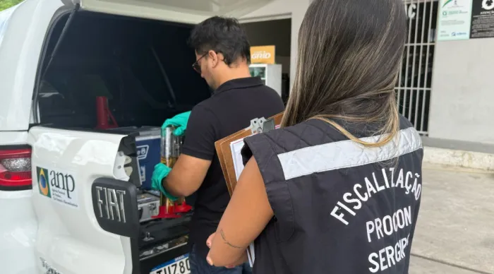 Procon Sergipe e ANP fiscalizam postos de combustíveis na Grande Aracaju