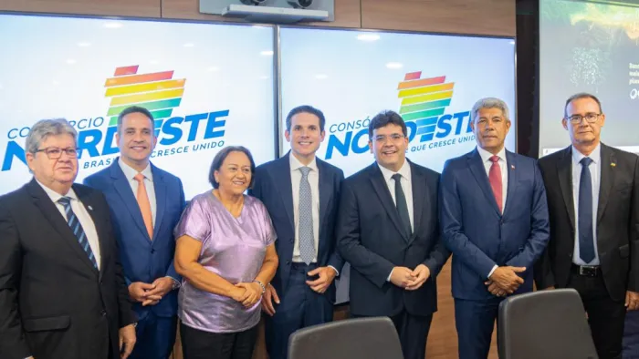 Consórcio Nordeste: Rafael Fonteles articula pautas da região com presidente da Câmara dos Deputados