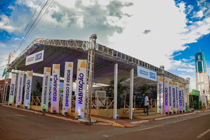 Prefeitura promove ações voltadas a capacitação profissional e fortalecimento de parcerias nesta quinta-feira (10)