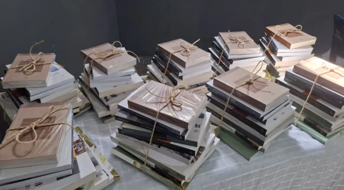 Sejuc realiza entrega simbólica de seis mil livros às unidades prisionais