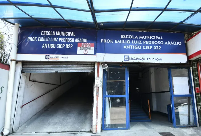 Nova Iguaçu inaugura primeiro polo semipresencial para Educação de Jovens e Adultos