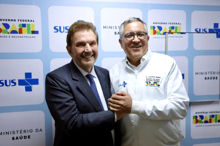 Prefeito de Praia Grande vai ao Ministério da Saúde em busca de recursos federais para o Município
