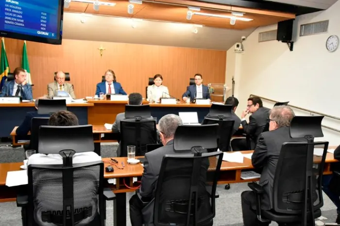 Projetos para inclusão escolar e saúde das pessoas com TEA passam na CCJR