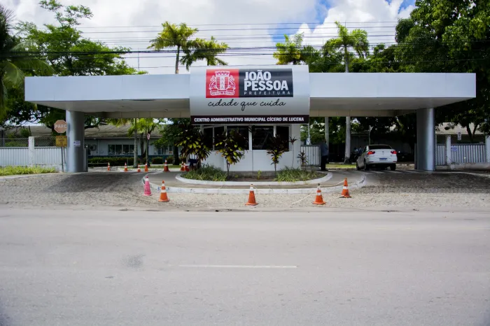 Prefeitura de João Pessoa define pagamento de maio, junho e metade do 13° salário