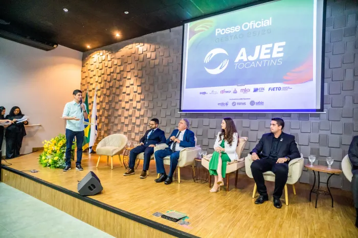 Prefeito Celso Morais prestigia posse da AJEE em Palmas