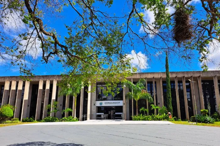 Agenda: Sessões plenárias, CCJR e curso para servidores estão previstos