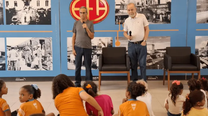 Alunos do projeto Nação Valquíria visitam Museu Ferroviário