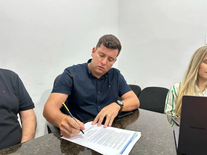 Prefeitura regulamenta trânsito de veículos na praia do Pontal do Peba