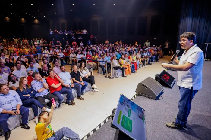 Diálogos pelo Piauí: em plenária, Rafael Fonteles mostra avanços e colhe sugestões para mais investimentos no Vale do Guaribas