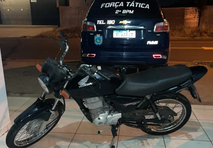 Polícia Militar em Três Lagoas recupera motocicleta furtada