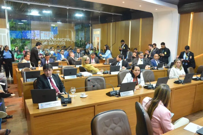 Câmara aprova novos projetos de lei nesta segunda-feira