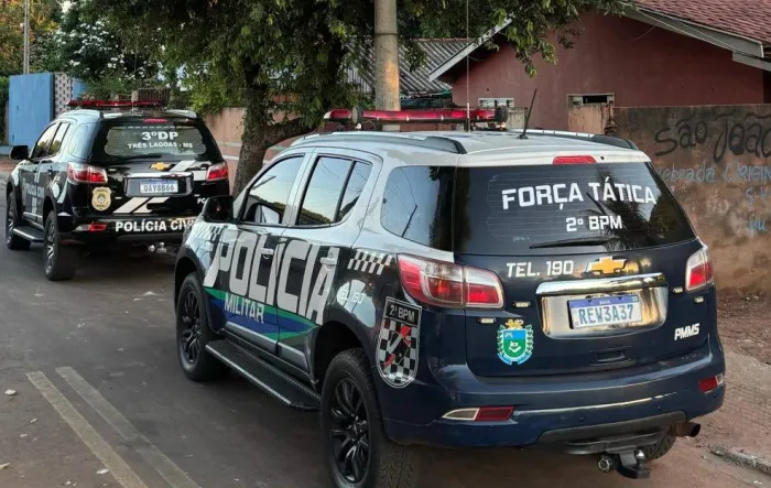 Polícia Militar e Polícia Civil prendem indivíduos armados e apreendem drogas e produtos furtados em Operação no bairro São João, em Três Lagoas