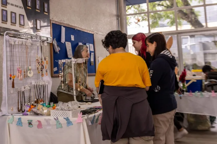IESol realiza feira especial de Páscoa com atividades diversas na UEPG