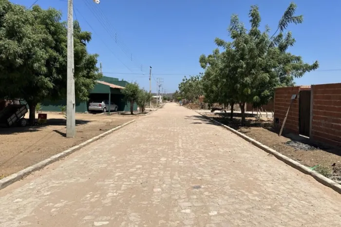 Governo investe R$ 2,8 milhões em pavimentação nos municípios de Santo Inácio e Floresta do Piauí