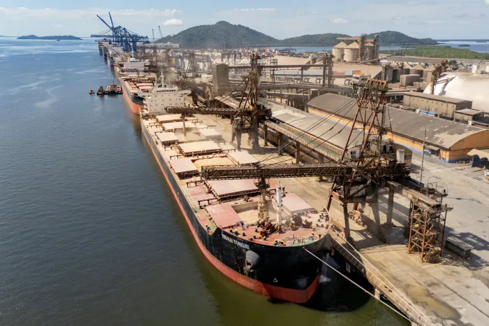 Movimentação de cargas nos portos do Paraná cresce 6,3% no primeiro trimestre