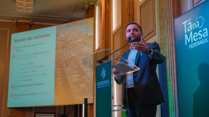 Gabriel destacou dados do estudo contratado pelo governo que mostram o sucateamento e a falta de investimentos nas ferrovias -Foto: Joel Vargas/Ascom GVG