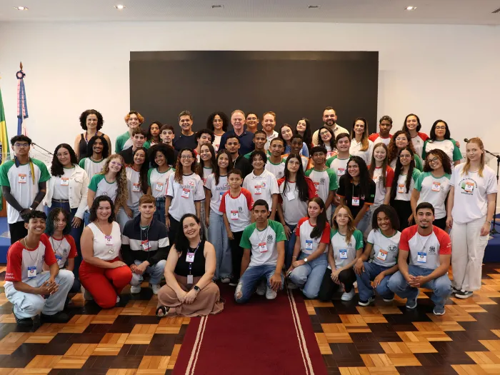 Governador recebe Comitê Estadual de Líderes de Turma 2025