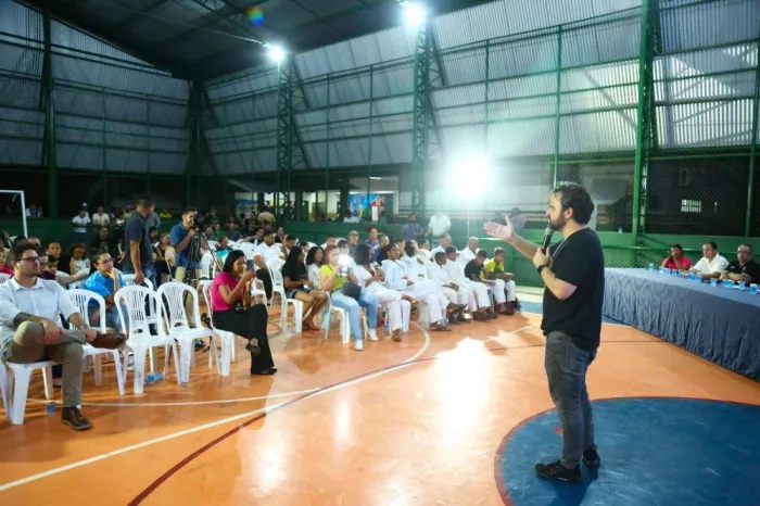 Gestão: Comunidade do bairro Amapá comemora entrega da quadra da Escola Basílio Miguel