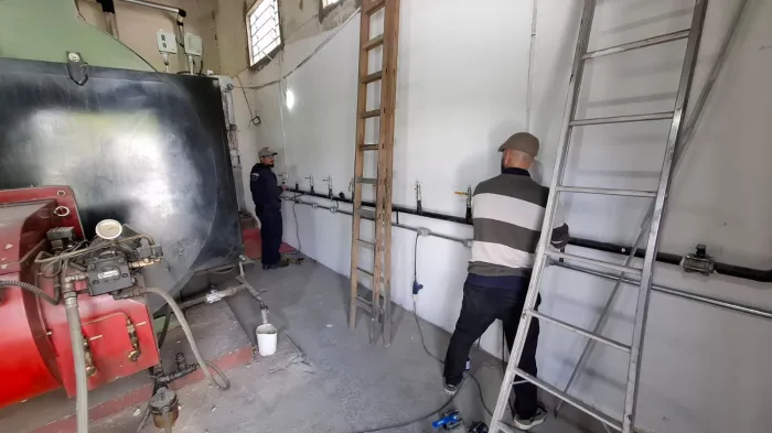 Saúde em Obras: Estado avança na modernização do sistema de aquecimento de água do Hospital Tereza Ramos em Lages
