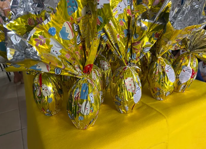 Prefeitura de Bertioga entrega cerca de 17 mil ovos de chocolate aos alunos da cidade