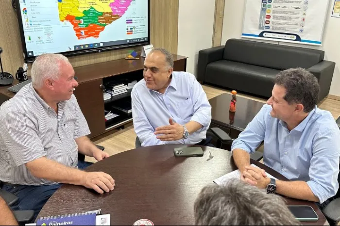 Hospital Nosso Lar busca ampliação de apoio com articulação parlamentar