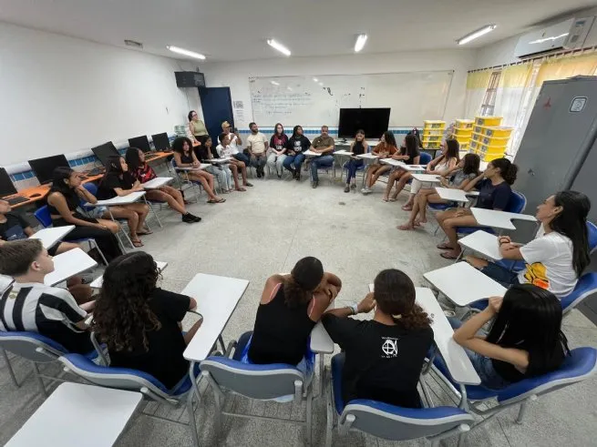 Escolas recebem Formação de Lideranças Estudantis e fortalecem protagonismo juvenil em São Sebastião