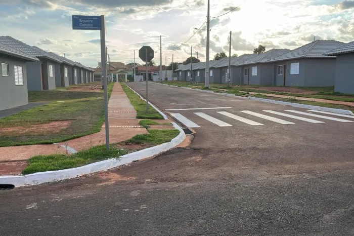Com recursos do Casa Fácil Paraná, 34 famílias de Loanda recebem a casa própria