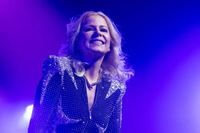 Paula Toller celebra 40 anos de carreira no Guairão sábado (26)