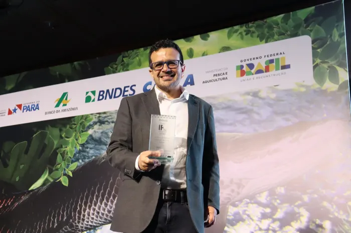 Semas recebe prêmio por política de pesca sustentável em congresso internacional