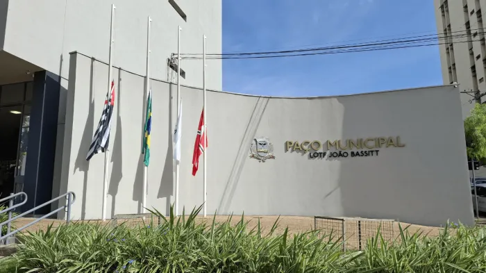 Prefeito decreta luto de sete dias pela morte do papa Francisco