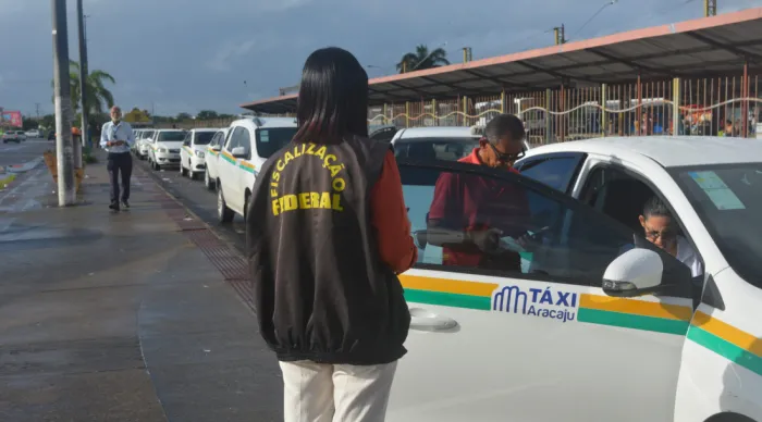 ITPS convoca taxistas de Aracaju para verificação obrigatória de taxímetros após reajuste da tarifa
