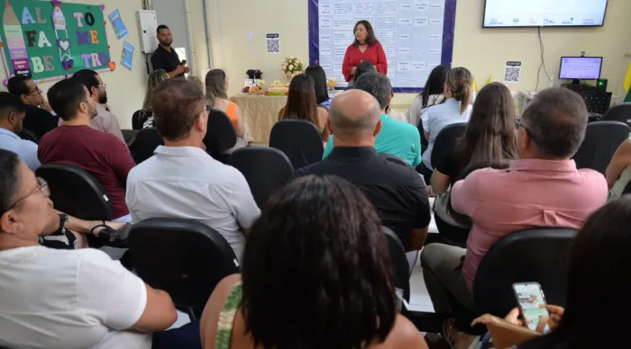 ‘Café que Transforma’ reúne gestores e secretários para fortalecer educação no médio sertão sergipano