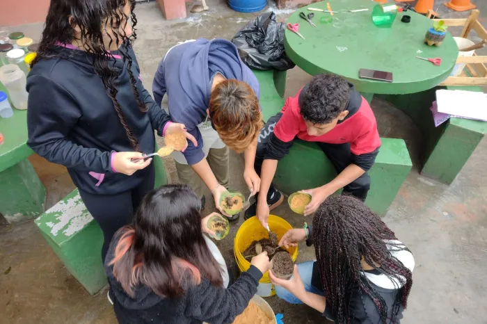 Clube de Ciências revitaliza escola e incentiva empreendedorismo em Colombo
