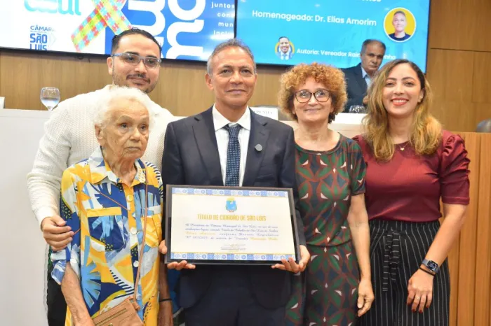 Penha entrega título de cidadão ludovicense ao Dr. Elias Amorim