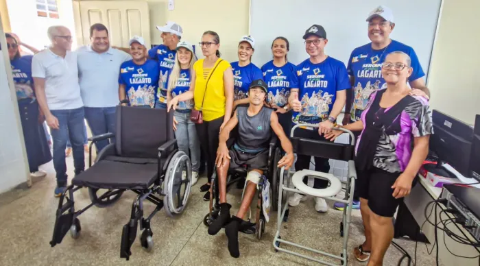 Governo do Estado entrega cadeiras de rodas durante o ‘Sergipe é aqui’ em Lagarto